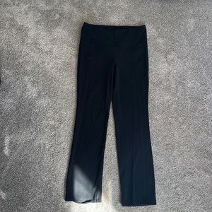 Black yoga pants